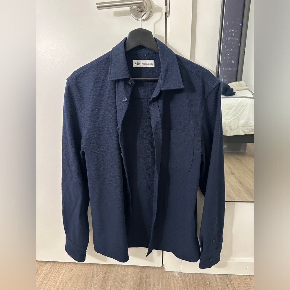 Zara Men’s navy blue size small button down shirt